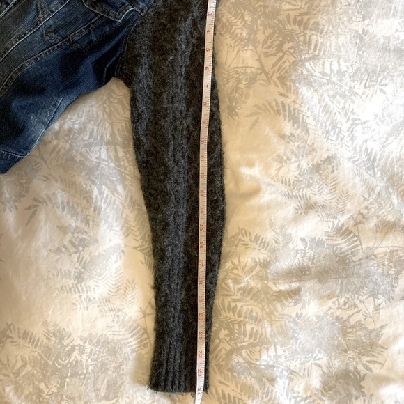 𝅺SILVER JEANS DENIM JACKET WITH SWEATER SLEEVES-XS - Picture 12 of 12